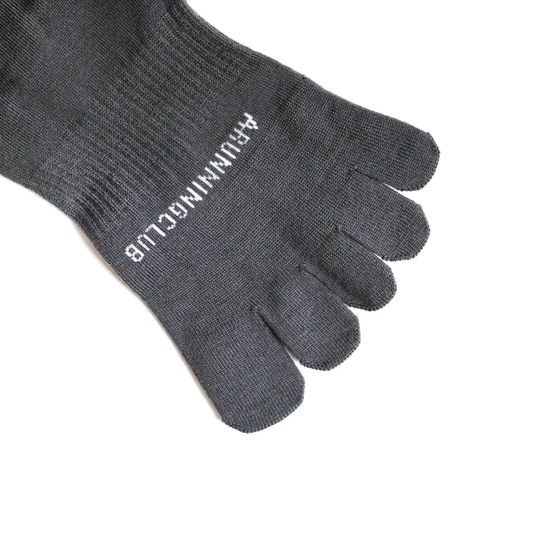 Run Toe Quarter Socks - Grey